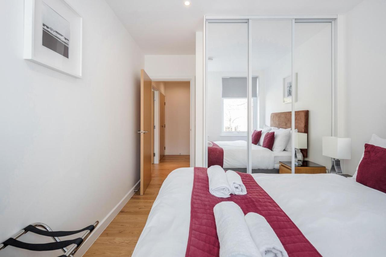 Roomspace Serviced Apartments - Swan House Leatherhead Eksteriør bilde